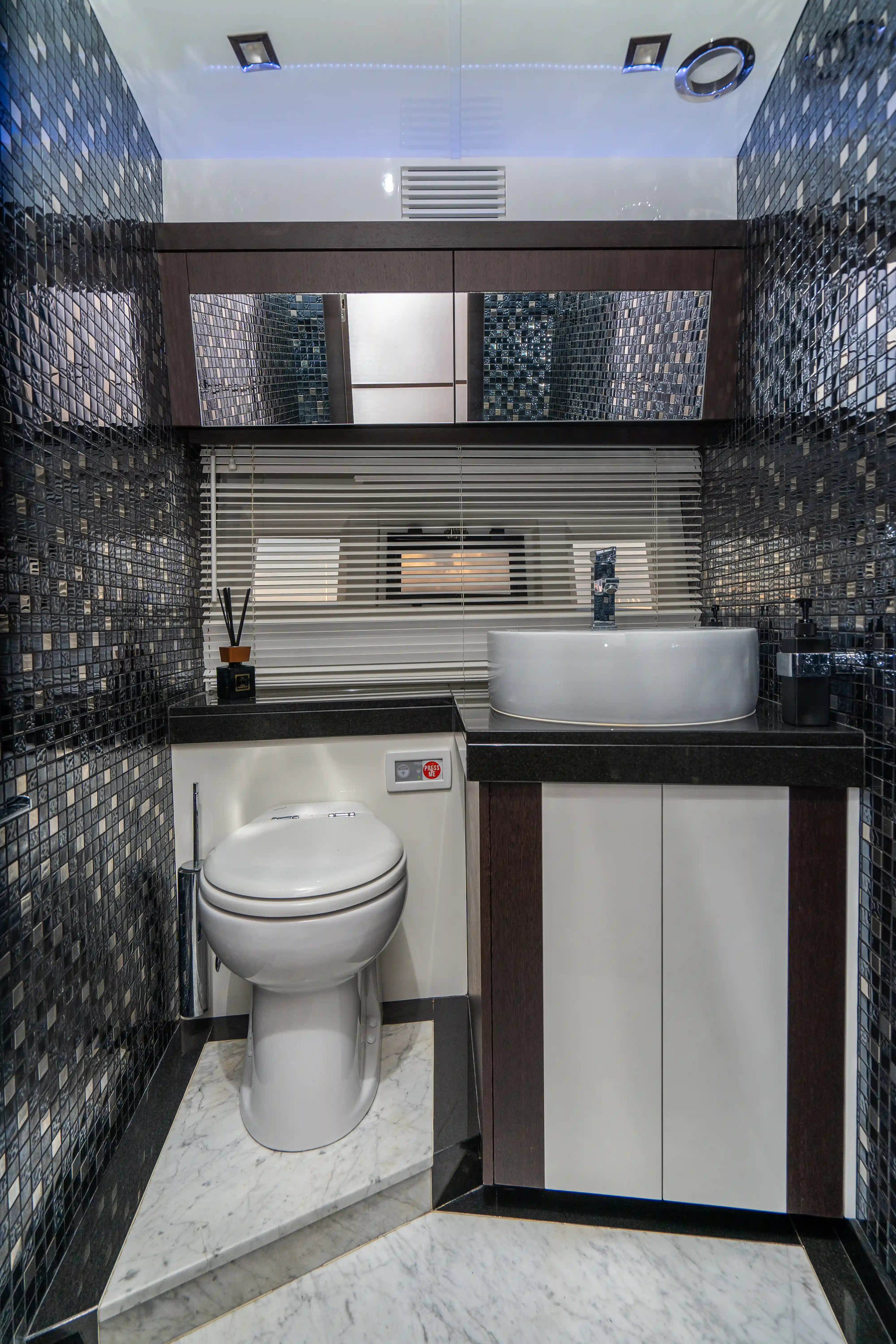 Яхта  «Galeon 640» image- 33